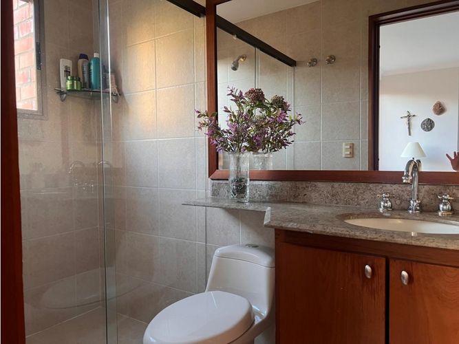 Apartamento de 3 alcobas en venta en El Poblado, Medellín, 254 m² · foto 15 de 22