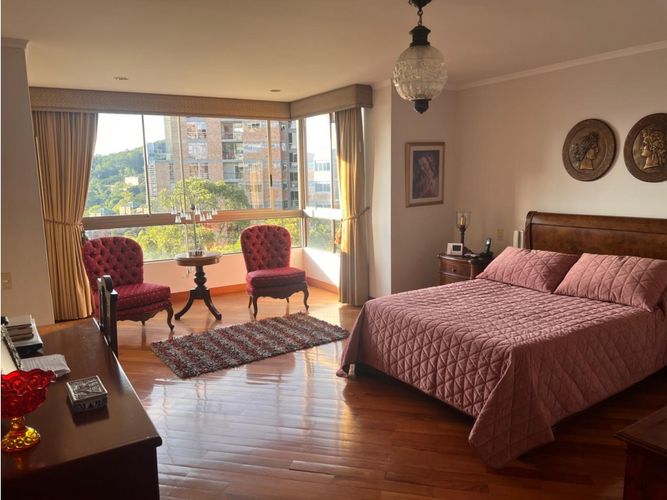 Apartamento de 3 alcobas en venta en El Poblado, Medellín, 254 m² · foto 17 de 22
