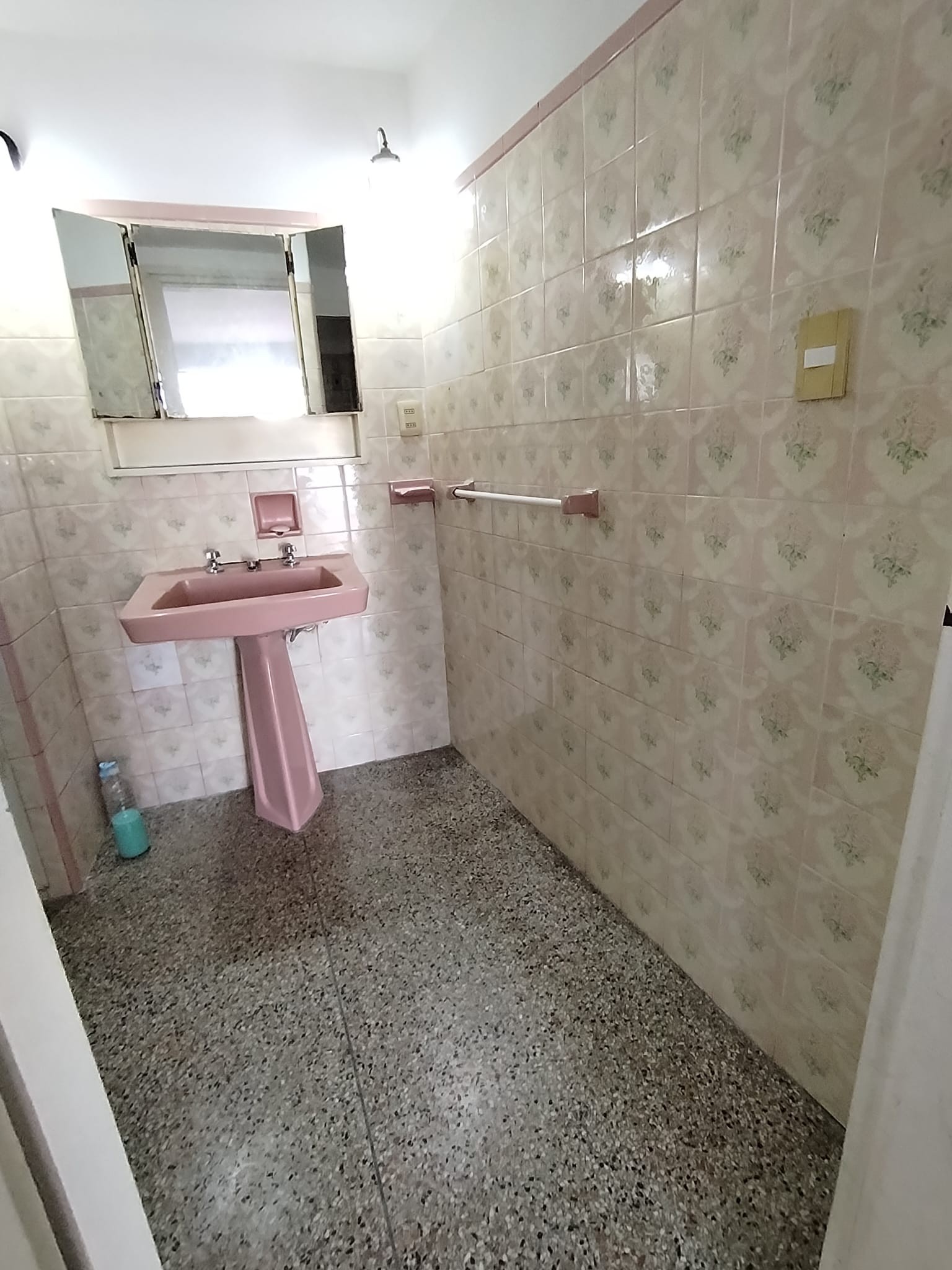Alquiler Casa 3 Dormitorios cerca de Tres Cruces | 2 Ambientes · Foto 10