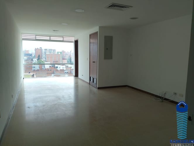 Oficina en arriendo en Las Acacias, Medellín, 32 m² · foto 10 de 21