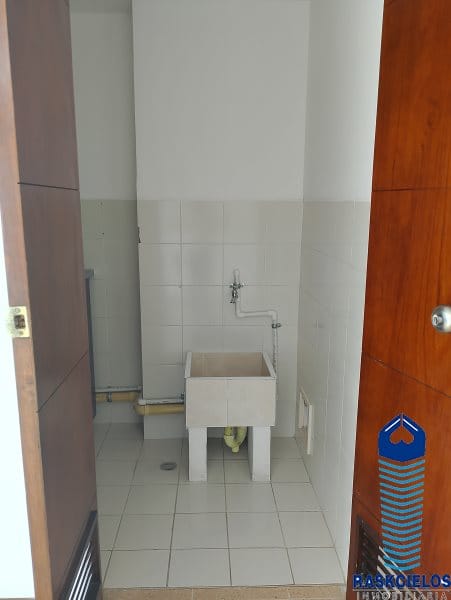 Oficina en arriendo en Las Acacias, Medellín, 32 m² · foto 14 de 21
