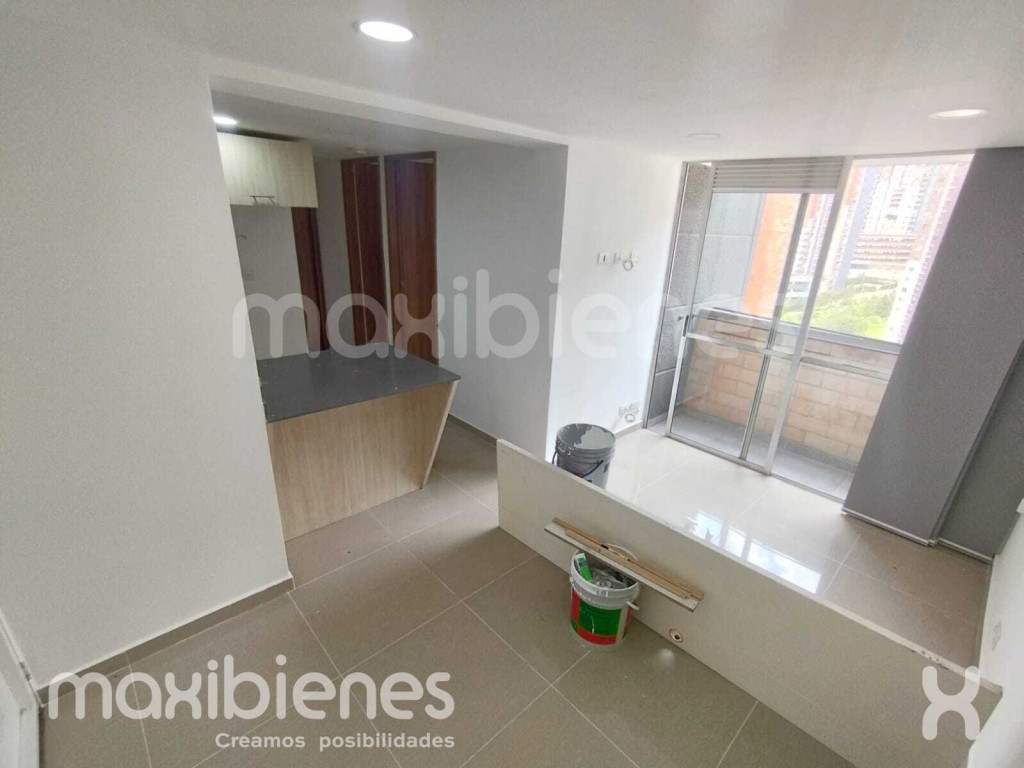 Apartamento en Arriendo en Pajarito, Medellín