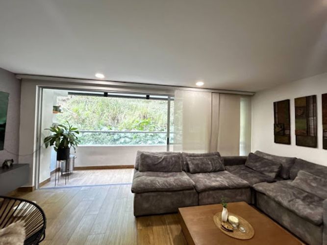 Apartamento de 3 alcobas en venta en Diego Echavarria, Medellín, 89 m² · foto 4 de 24