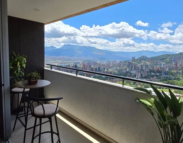 Apartamento en venta en El Tesoro, Medellín · foto 3 de 24