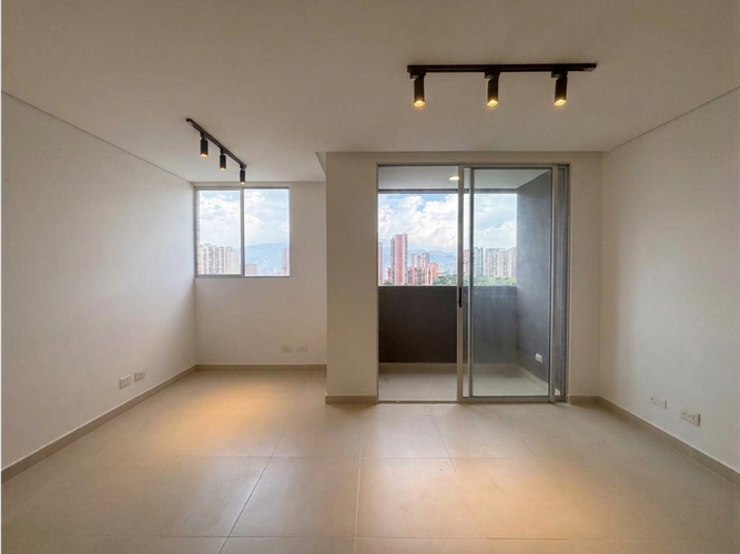 Apartamento de 2 alcobas en venta en Ditaires, Itagüí, 65 m² · foto 5 de 17