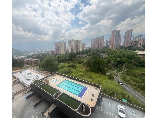 Apartamento de 2 alcobas en venta en Ditaires, Itagüí, 65 m² · foto 13 de 17