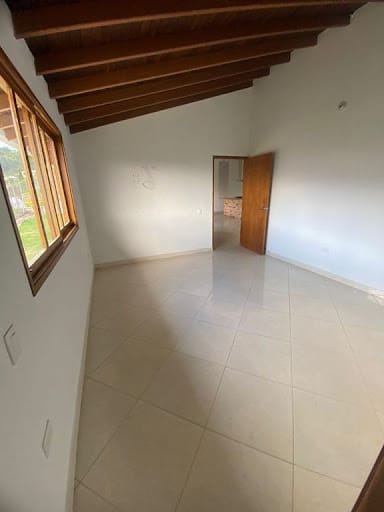 Apartamento de 3 alcobas en arriendo en Las Antillas, Envigado, 300 m² · foto 10 de 17