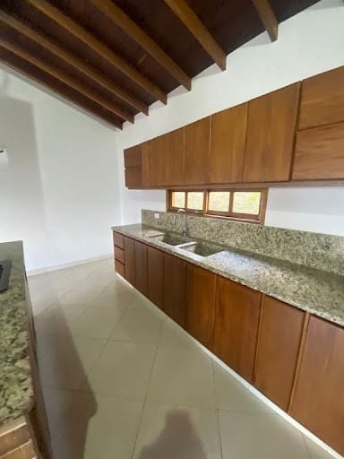 Apartamento de 3 alcobas en arriendo en Las Antillas, Envigado, 300 m² · foto 12 de 17