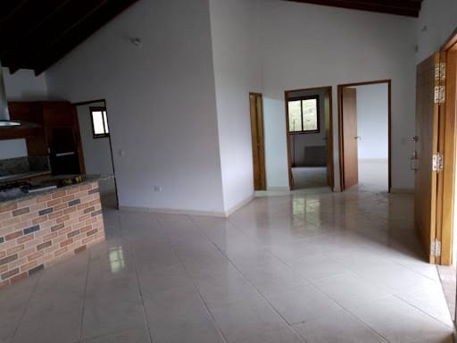 Apartamento de 3 alcobas en arriendo en Las Antillas, Envigado, 300 m² · foto 13 de 17