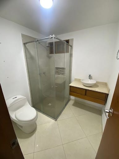 Apartamento de 3 alcobas en arriendo en Las Antillas, Envigado, 300 m² · foto 16 de 17