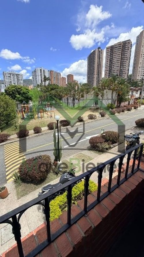 Casa de 3 alcobas en venta en Prados De Sabaneta, Sabaneta, 136 m² · foto 15 de 17