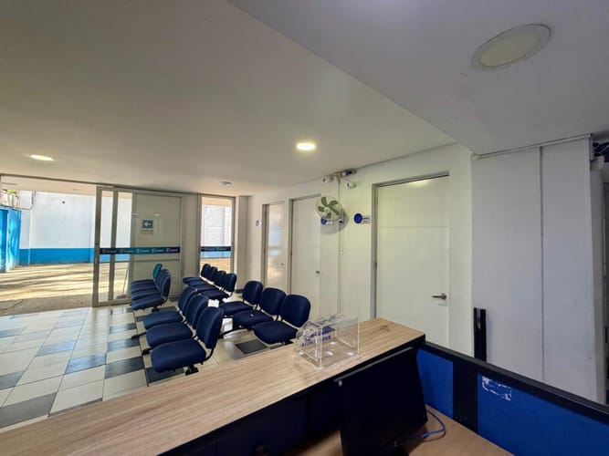 Local en venta en Cuarto De Legua - Guadalupe, Cali, 376 m² · foto 2 de 11