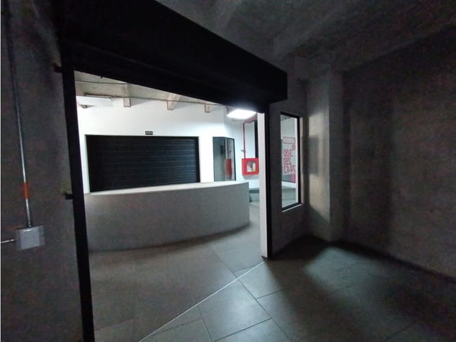 Local en arriendo en San Isidro, Medellín, 60 m² · foto 2 de 9