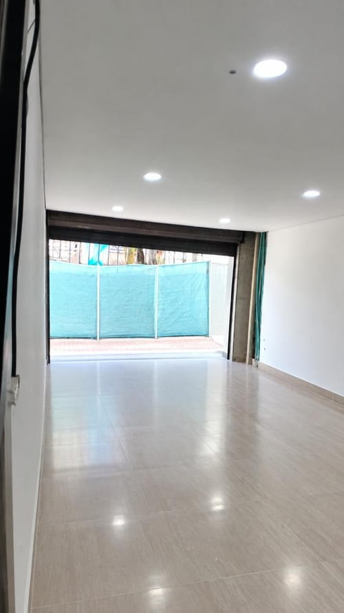 Local en arriendo en San Judas Tadeo I, Cali, 79 m² · foto 2 de 3