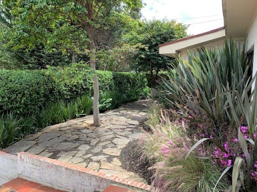Casa de 4 alcobas en venta en Santa Barbara Alta, Bogotá, 608 m² · foto 2 de 24