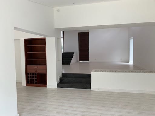Casa de 4 alcobas en venta en Santa Barbara Alta, Bogotá, 608 m² · foto 3 de 24