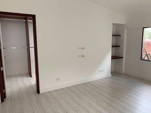 Casa de 4 alcobas en venta en Santa Barbara Alta, Bogotá, 608 m² · foto 15 de 24