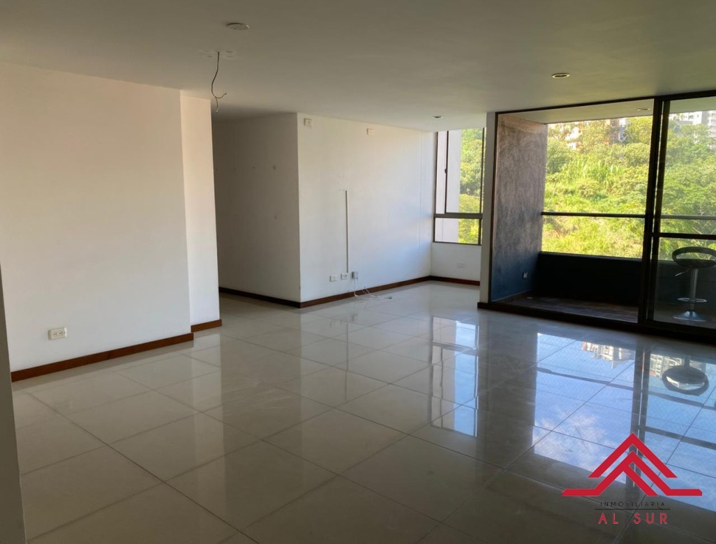 Apartamento de 3 habitaciones en venta en Castropol, Medellín — imagen 1 de 12