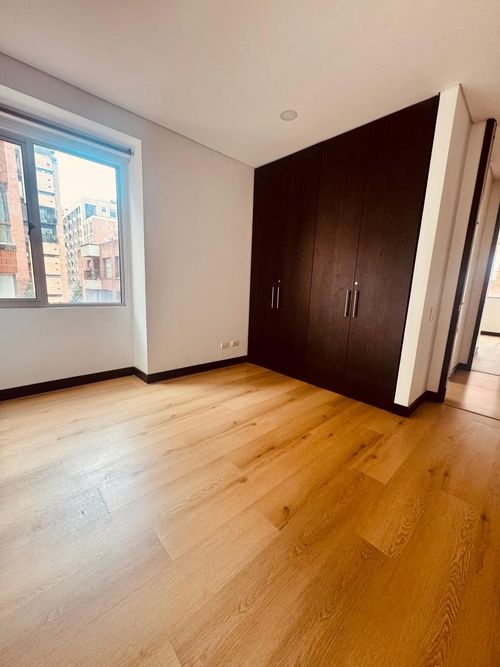 Apartamento de 2 alcobas en venta en Chico Norte, Bogotá, 64 m² · foto 10 de 17