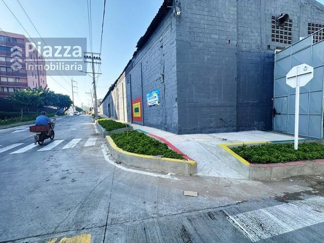 Bodega en arriendo en San Francisco, Barranquilla, 1200 m² · foto 3 de 17