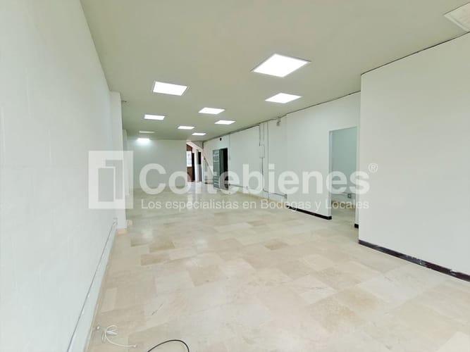 Bodega en arriendo en Trinidad, Medellín, 100 m² · foto 2 de 15