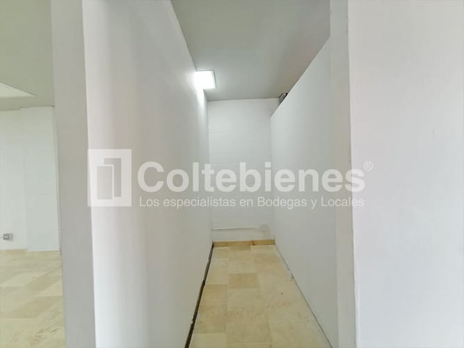 Bodega en arriendo en Trinidad, Medellín, 100 m² · foto 9 de 15