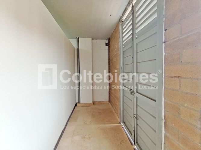 Bodega en arriendo en Trinidad, Medellín, 100 m² · foto 11 de 15
