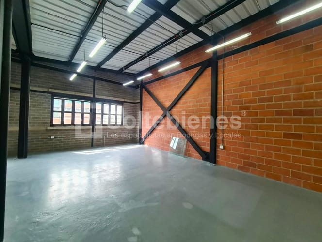 Bodega en arriendo en Campo Amor, Medellín, 190 m² · foto 4 de 15