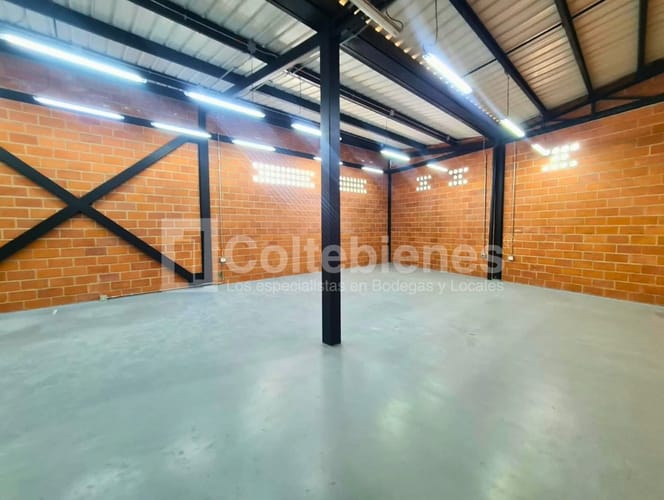 Bodega en arriendo en Campo Amor, Medellín, 190 m² · foto 8 de 15