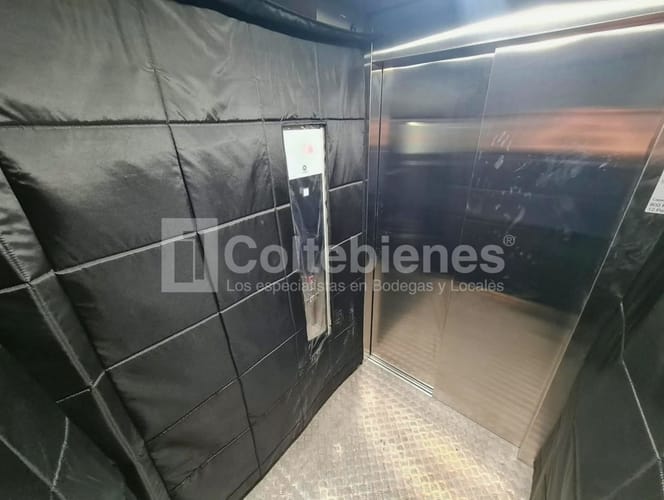 Bodega en arriendo en Campo Amor, Medellín, 190 m² · foto 12 de 15
