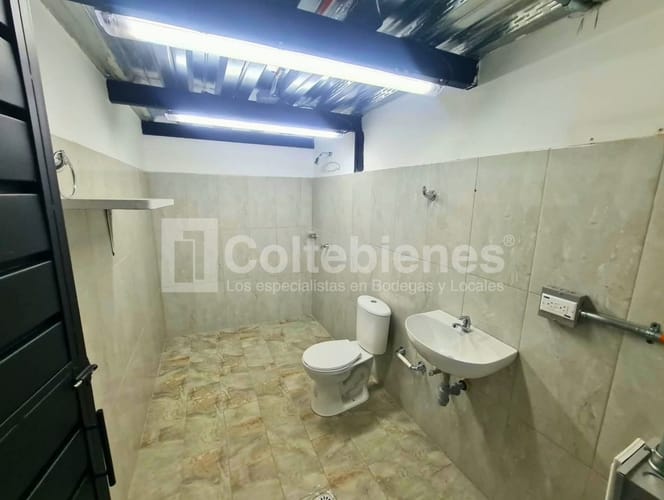 Bodega en arriendo en Campo Amor, Medellín, 190 m² · foto 13 de 15