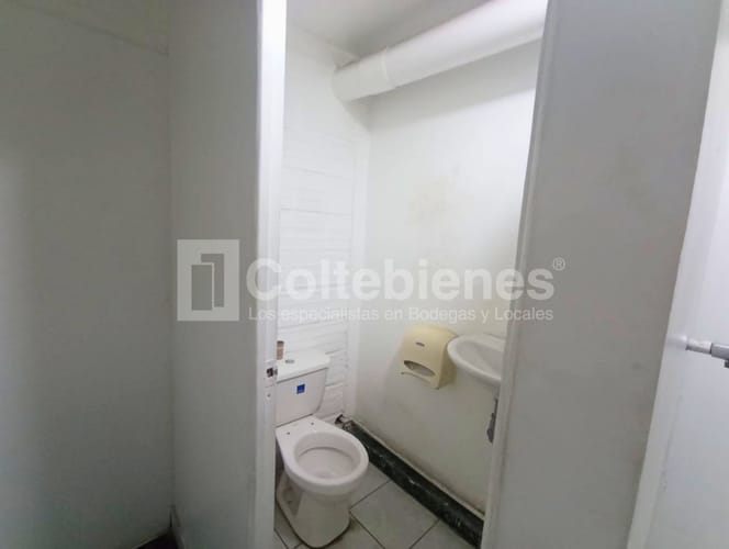 Bodega en arriendo en Las Mercedes, Itagüí, 1650 m² · foto 8 de 16