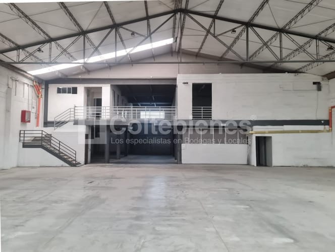 Bodega en arriendo en Simon Bolivar, Itagüí, 2026 m² · foto 4 de 13