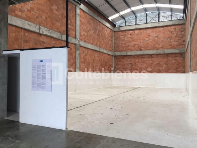 Bodega en arriendo en Sajonia, Rionegro, 400 m² · foto 7 de 12