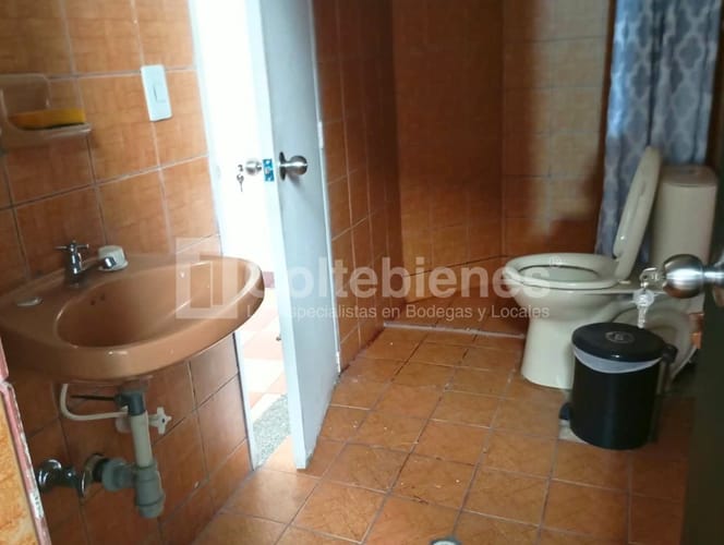 Bodega en arriendo en Camparola, Itagüí, 270 m² · foto 11 de 22