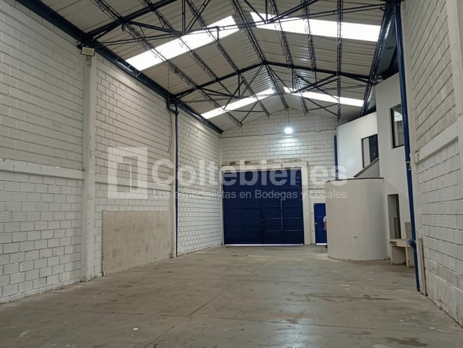 Bodega en arriendo en Camparola, Itagüí, 270 m² · foto 12 de 22