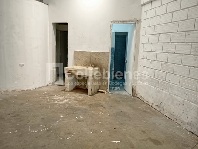 Bodega en arriendo en Camparola, Itagüí, 270 m² · foto 14 de 22