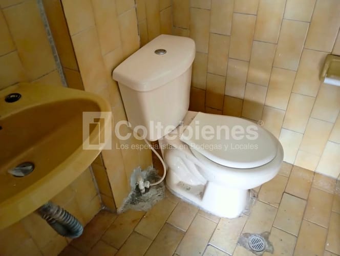 Bodega en arriendo en Camparola, Itagüí, 270 m² · foto 21 de 22