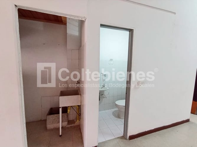 Bodega en arriendo en La América, Medellín, 150 m² · foto 5 de 15