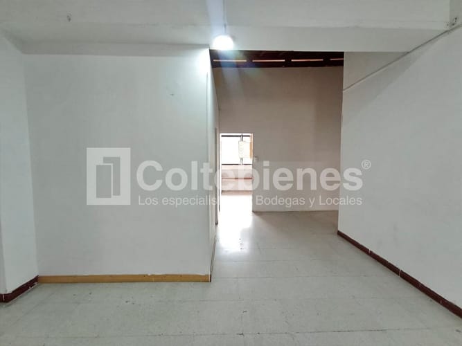 Bodega en arriendo en La América, Medellín, 150 m² · foto 8 de 15