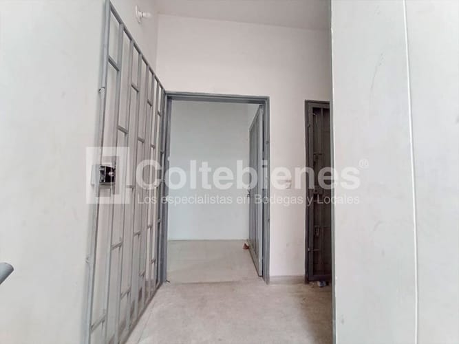 Bodega en arriendo en La América, Medellín, 150 m² · foto 12 de 15
