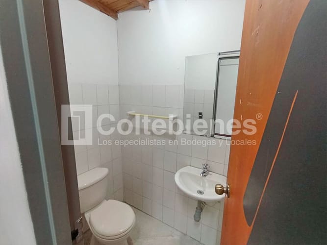 Bodega en arriendo en La América, Medellín, 150 m² · foto 13 de 15