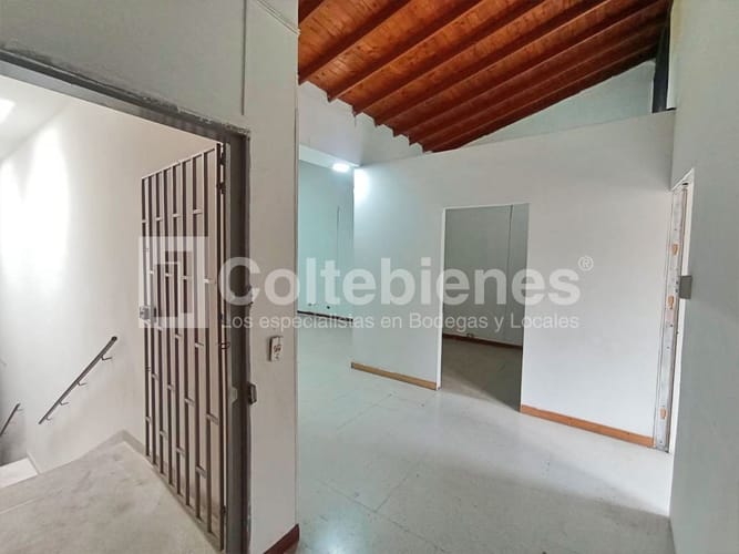 Bodega en arriendo en La América, Medellín, 150 m² · foto 14 de 15
