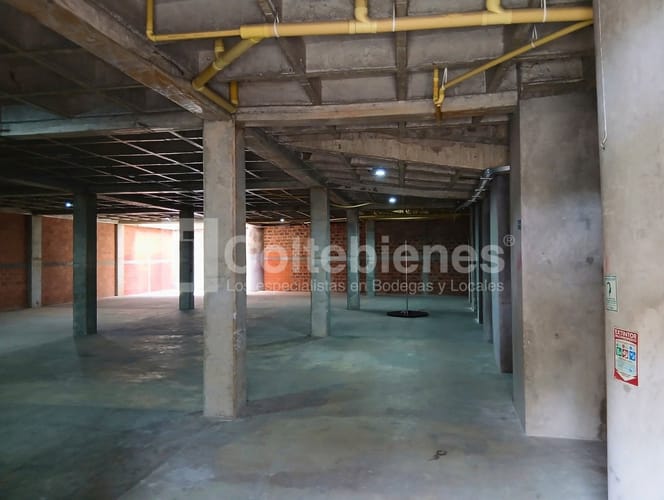 Bodega en arriendo en Sierra Morena, La Estrella, 800 m² · foto 5 de 24