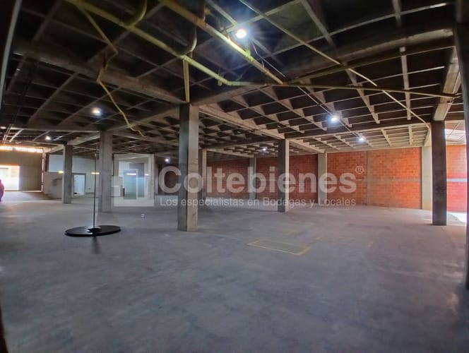 Bodega en arriendo en Sierra Morena, La Estrella, 800 m² · foto 8 de 24
