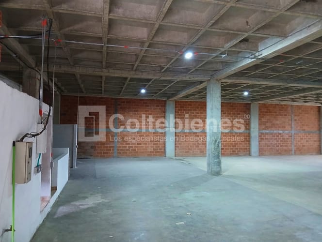 Bodega en arriendo en Sierra Morena, La Estrella, 800 m² · foto 20 de 24