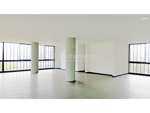 Oficina en venta en Castropol, Medellín, 172 m² · foto 2 de 15