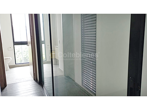 Oficina en venta en Castropol, Medellín, 172 m² · foto 8 de 15
