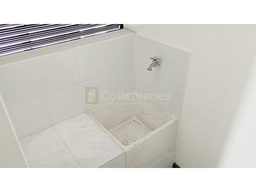 Oficina en venta en Castropol, Medellín, 172 m² · foto 14 de 15