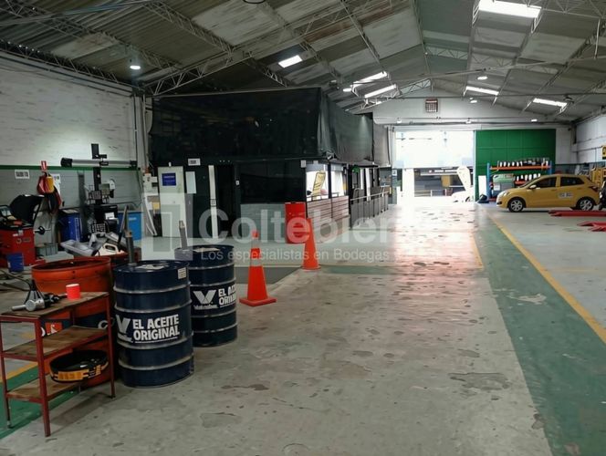Bodega en arriendo en San Diego, Medellín, 800 m² · foto 7 de 11